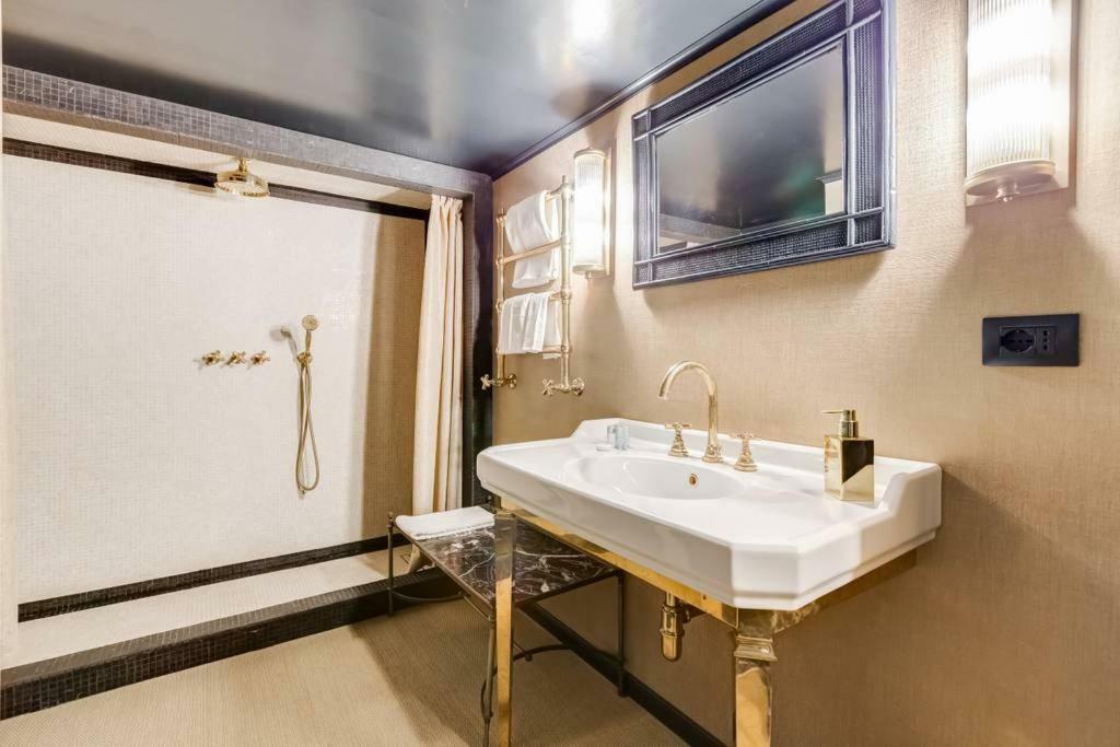 Villa Luxurious Loft Facing The Pantheon à Rome Extérieur photo